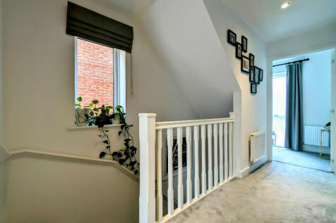 1st Floor Landing