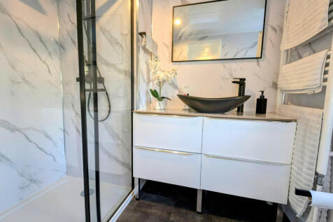 Ensuite Shower Rm