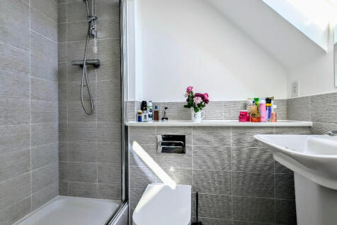 E/s Shower Room