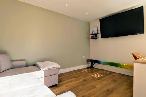 Home Office/Garage