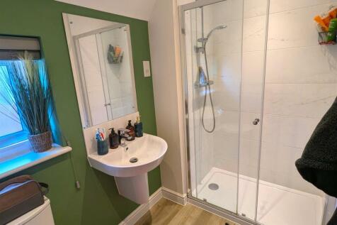 Master En-Suite