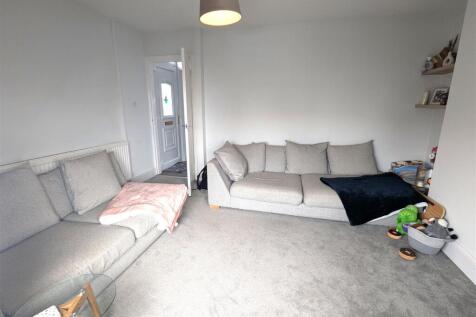 Living Room 2.jpg