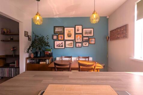Kitchen &amp; Dining Area