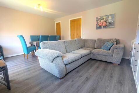Living &amp; Dining Room