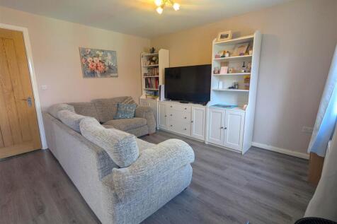 Living &amp; Dining Room