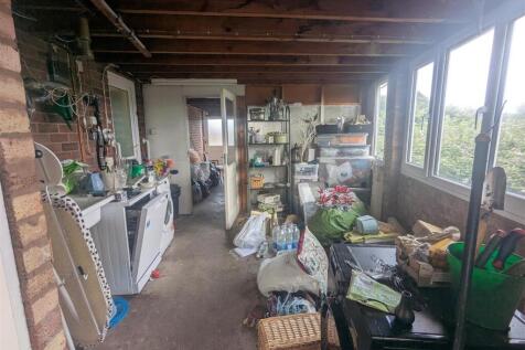 Rear Garage