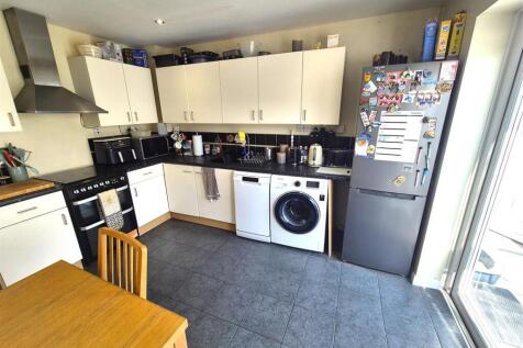 kitchen2.jpg