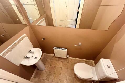 Cloakroom/WC