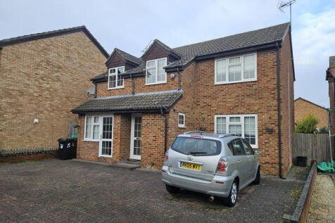 Bingley Grove, Woodley