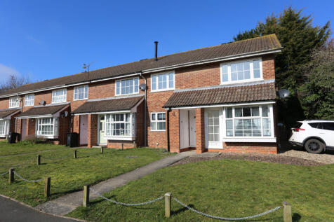 Two Bedroom First Floor Maisonette for Sale