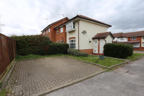 1 bedroom Semi Detached for rent