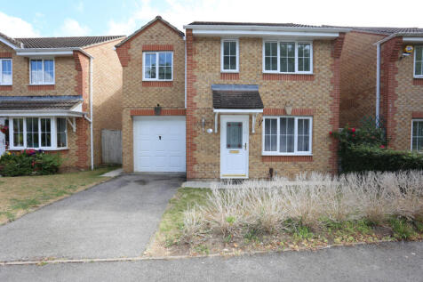 4 bedroom Detached for rent