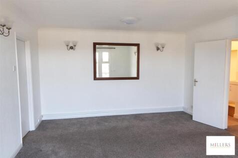 2nd lounge.jpg