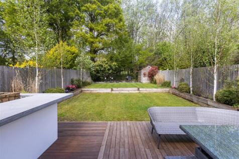 17 Woodland Way (48).jpg