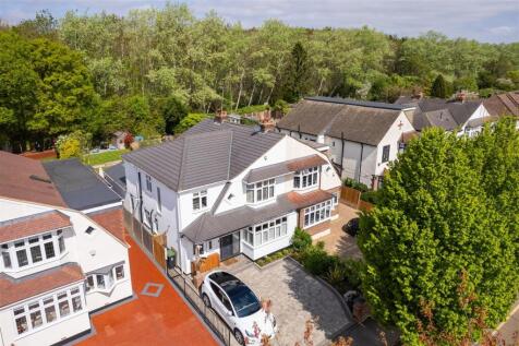 17 Woodland Way aerial  (2).jpg