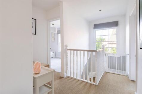 13 Church Hill  (20).jpg