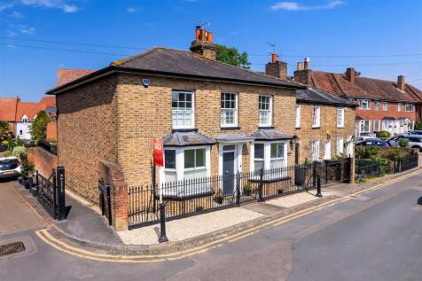 13 Church Hill  (41).jpg