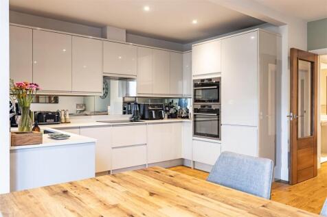 Flat 3  32 Palmerston  (14).jpg