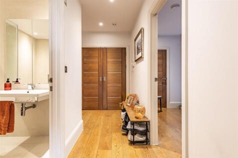 Flat 3  32 Palmerston  (5).jpg