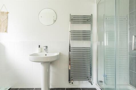 47 Upland Rd   (10).jpg