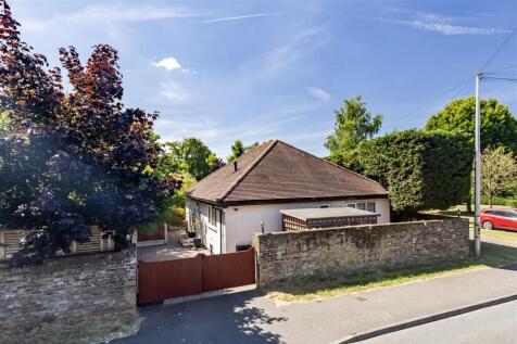 208 Queens Road  CM16  (22).jpg