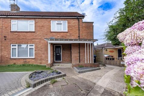 16a Amesbury Close (17).jpg