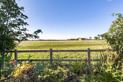 Willow Cottage 43 Berwick Ln  (31).jpg
