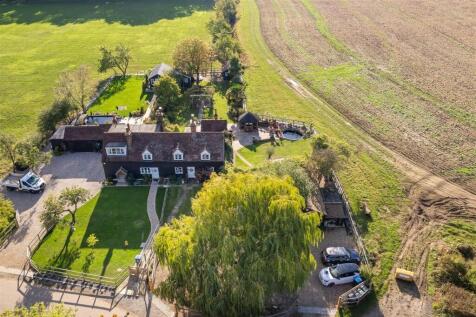 Willow Cottage 43 Berwick Ln  aerial (3).jpg