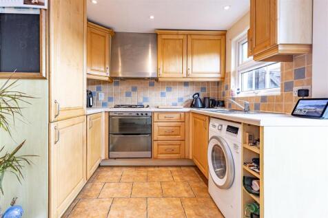 200  High Road,  CM16 6EF (6).jpg