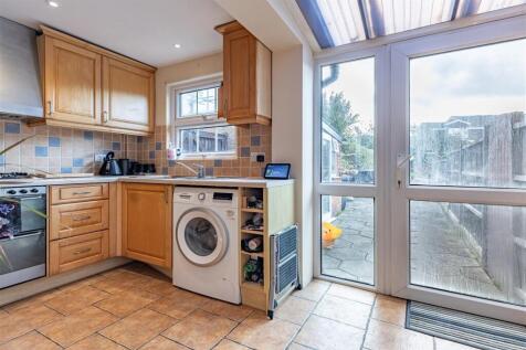 200  High Road,  CM16 6EF (5).jpg