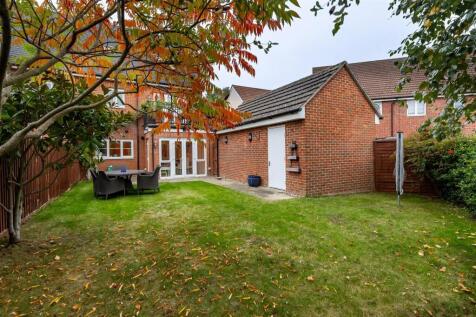 12 Boleyn Row (15).jpg