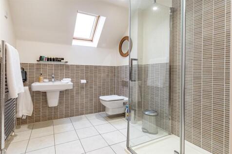 12 Boleyn Row (6).jpg