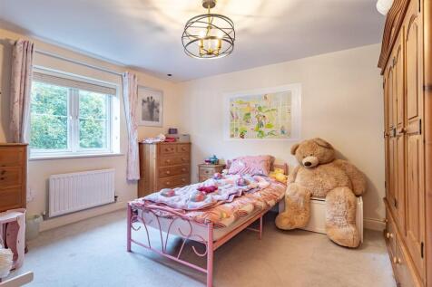 12 Boleyn Row (4).jpg