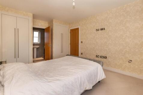 39 Buckingham Road (15).jpg