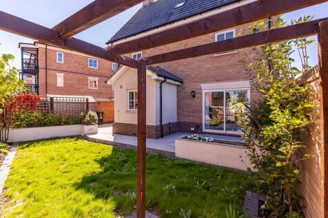 39 Buckingham Road (29).jpg