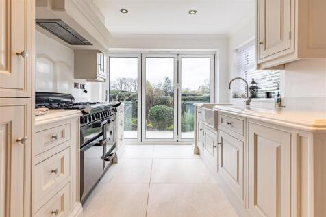 85  High Road (11).jpg