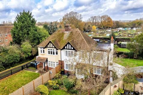 85  High Road aerial  (6).jpg