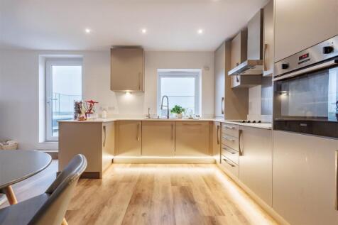 80 Godfrey House (9).jpg