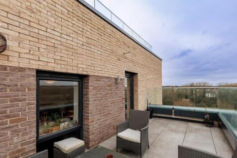 80 Godfrey House (15).jpg