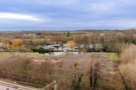 80 Godfrey House (20).jpg