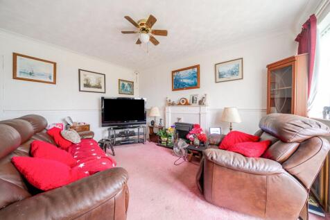 Living Room/ Dining Room