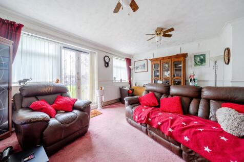 Living Room/ Dining Room