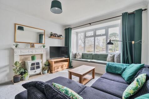 Living Room/ Dining Room