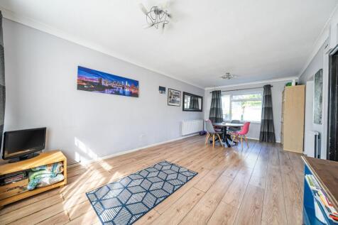 Lounge / Dining Room