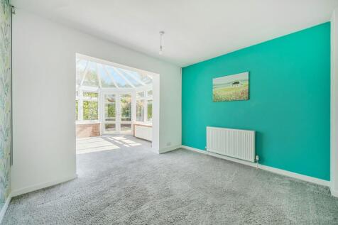 Lounge / Dining Room