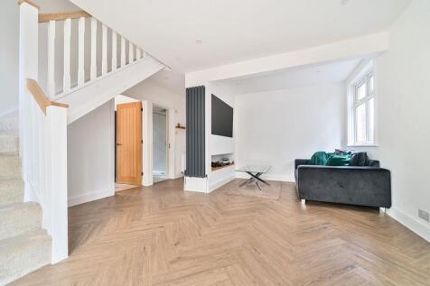 Living Room/ Dining Room