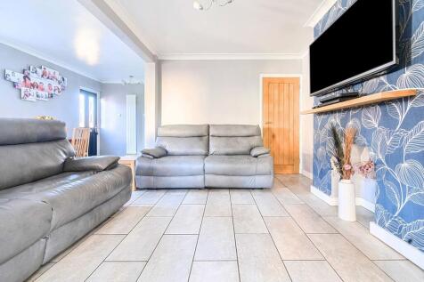 Living Room/ Dining Room