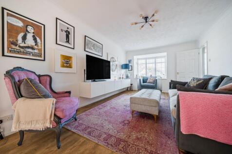 Living Room/ Dining Room