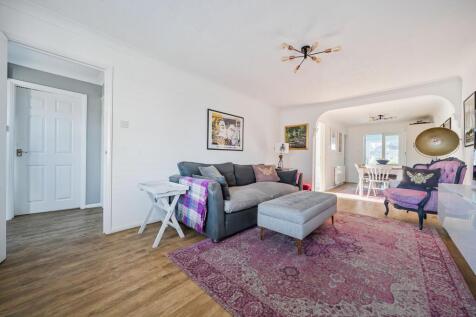 Living Room/ Dining Room