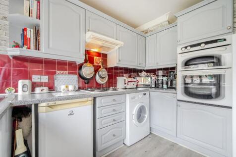 Kitchen/ Dining Room